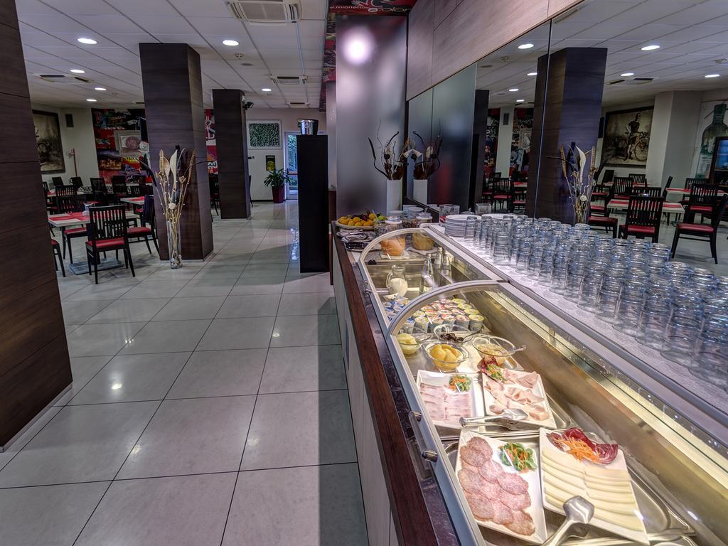 Hotel Capital Rovigo Exterior photo