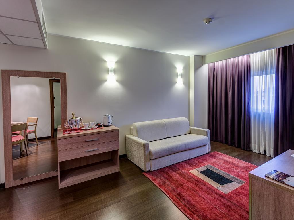 Hotel Capital Rovigo Exterior photo