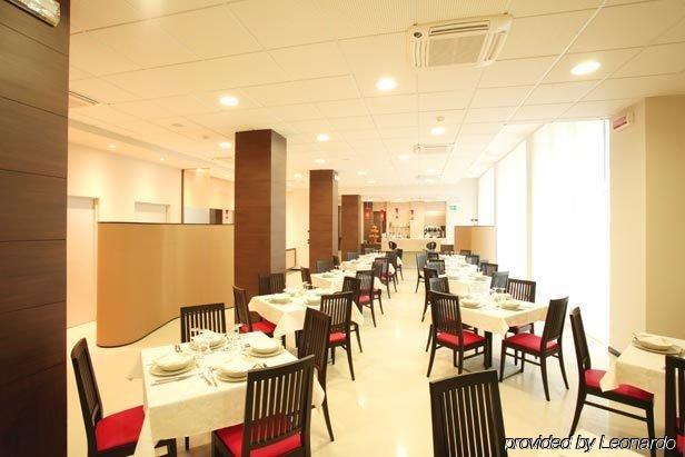 Hotel Capital Rovigo Exterior photo