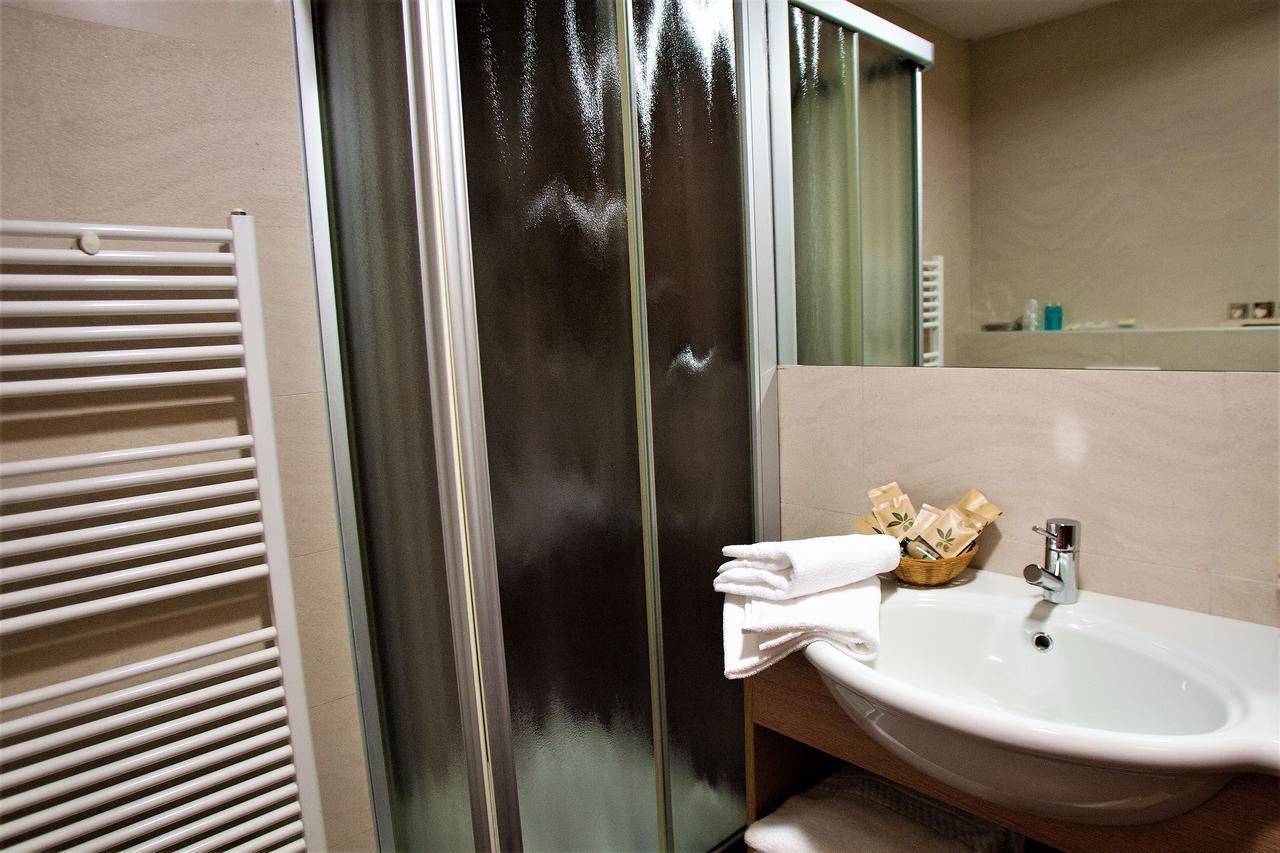 Hotel Capital Rovigo Exterior photo